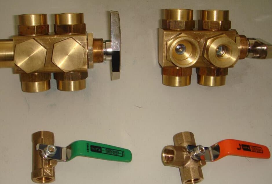 Brass multiple way valves